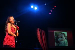 Stephanie Reese dedicates a song to her boyfriend John who passed away Photo